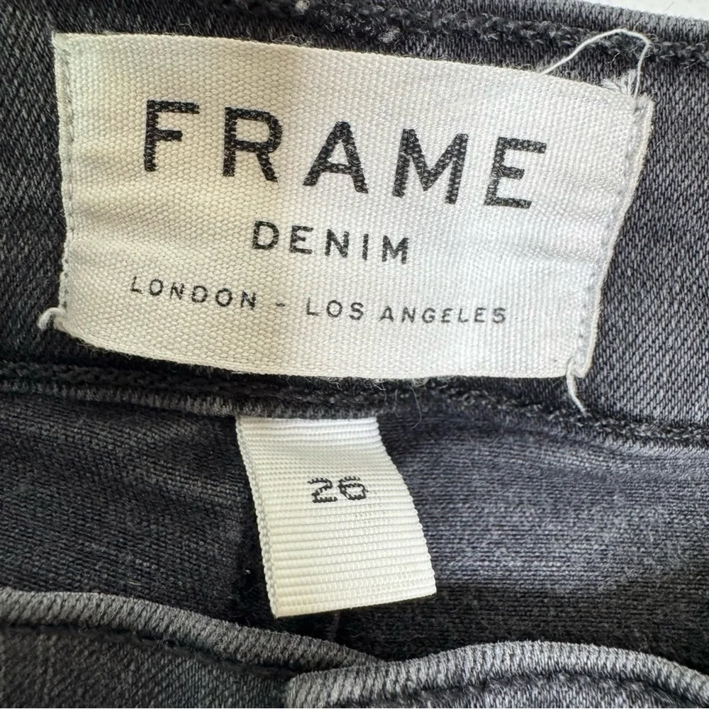 FRAME Le Skinny De Jeanne Crop Raw Triangle Hem Jean in Tull Size 26